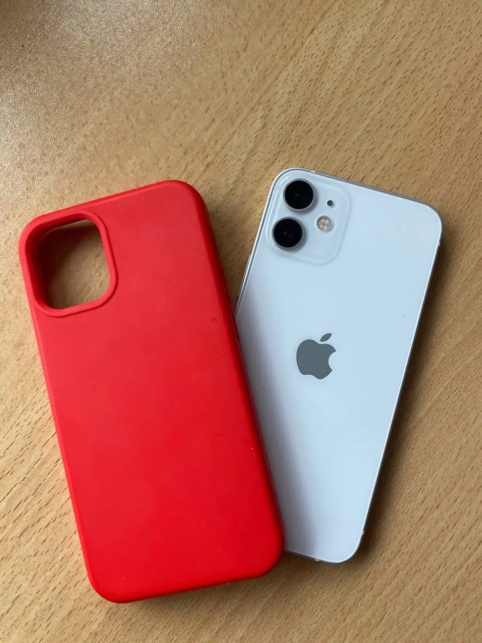 Продажа iPhone 12 mini, iPhone 11, iPhone 15 Pro - Смартфоны (Электроника) в Пермь