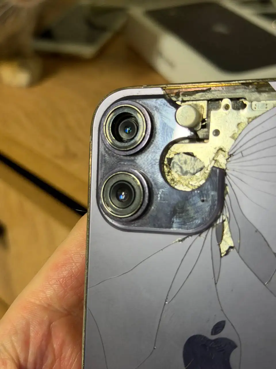 Apple iPhone с неработающим Face ID - Смартфоны (Электроника) в Пермь