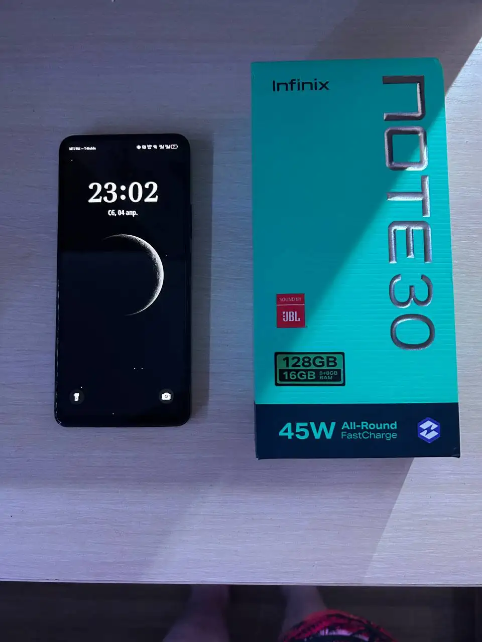 Обмен двух телефонов Infinix на iPhone в Перми - Мобильные телефоны и смартфоны (Электроника) в Пермь