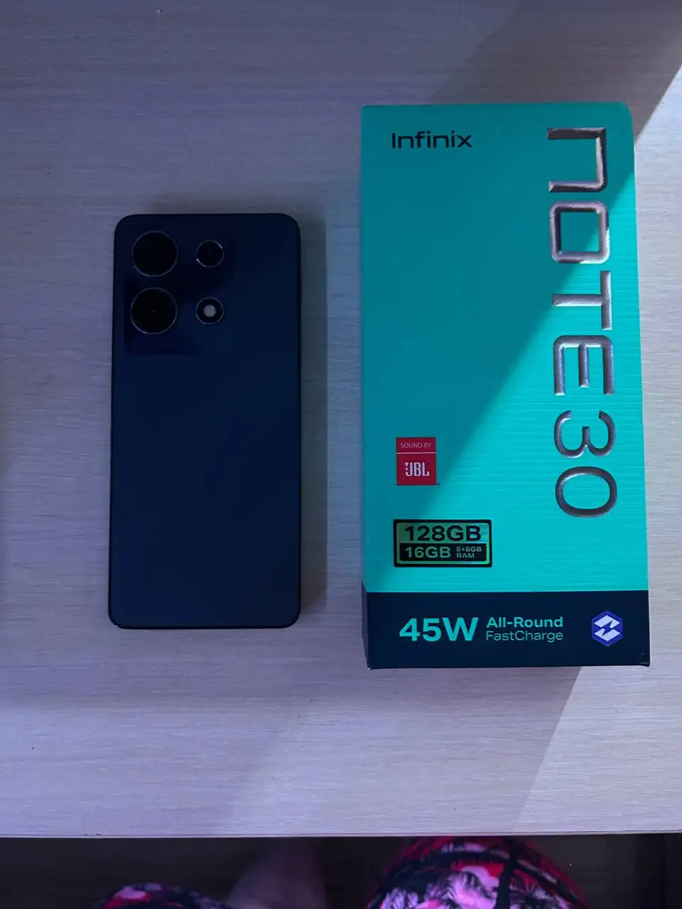 Обмен двух телефонов Infinix на iPhone в Перми - Мобильные телефоны и смартфоны (Электроника) в Пермь