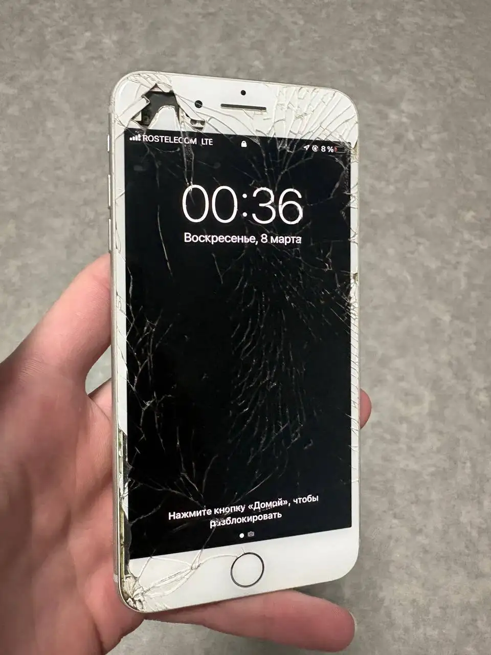 iPhone 8+ и iPhone 7+ на запчасти или восстановление - Смартфоны и телефоны (Электроника) в Пермь