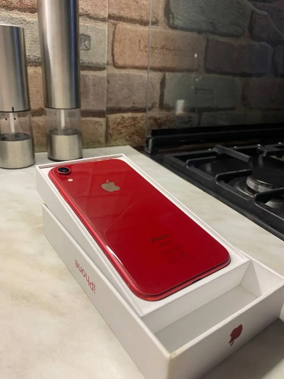 Обмен iPhone XR 128 ГБ в идеальном состоянии - Смартфоны (Электроника) в Пермь