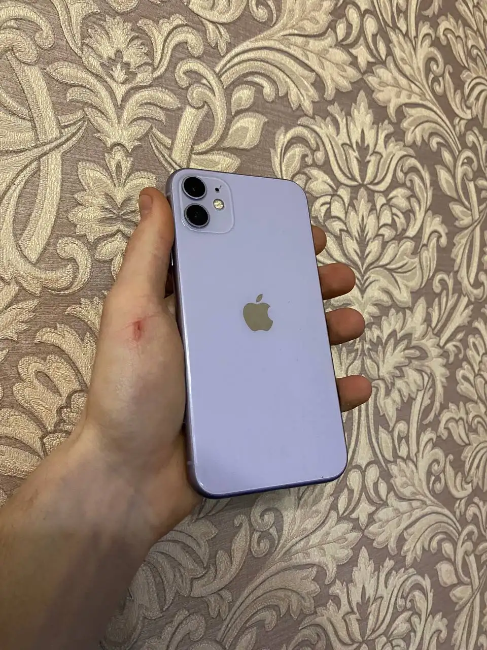 Продажа б/у iPhone 12 mini, 11, 15 pro с чехлом и зарядкой - Смартфоны (Электроника) в Пермь
