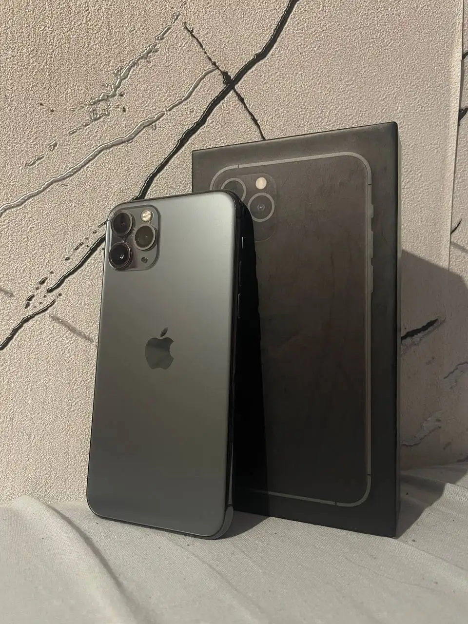 iPhone 11 Pro 256GB с заменой дисплея и аккумулятора - Смартфоны (Электроника) в Пермь