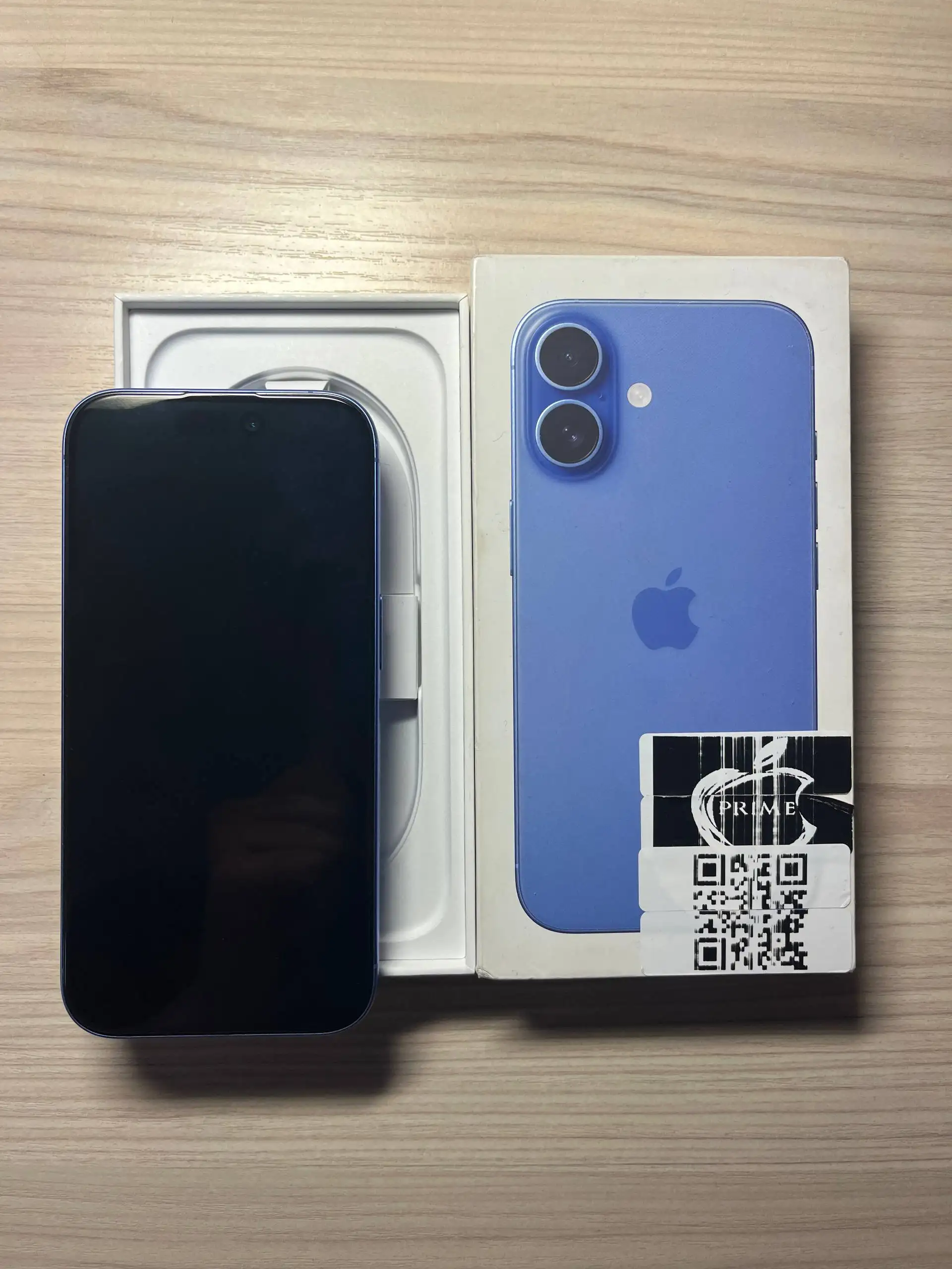 Продажа iPhone 16 128ГБ в хорошем состоянии - Смартфоны (Электроника) в Пермь