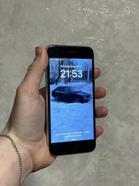 Продам iPhone SE 2020 64Гб - Электроника в Пермь