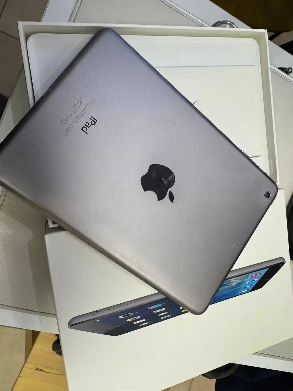 Apple iPhone 64GB в отличном состоянии - Смартфоны (Электроника) в Пермь