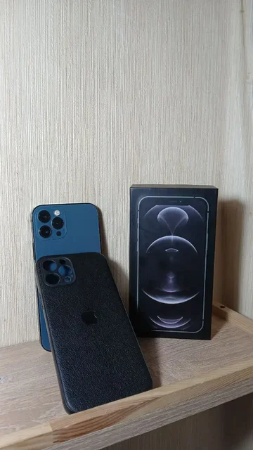 Продам Айфон 12 Про 128гб с комплектом - Смартфоны и аксессуары в Пермь