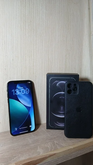iPhone 12 Pro 128ГБ с замененным дисплеем и крышкой - Смартфоны и аксессуары в Пермь