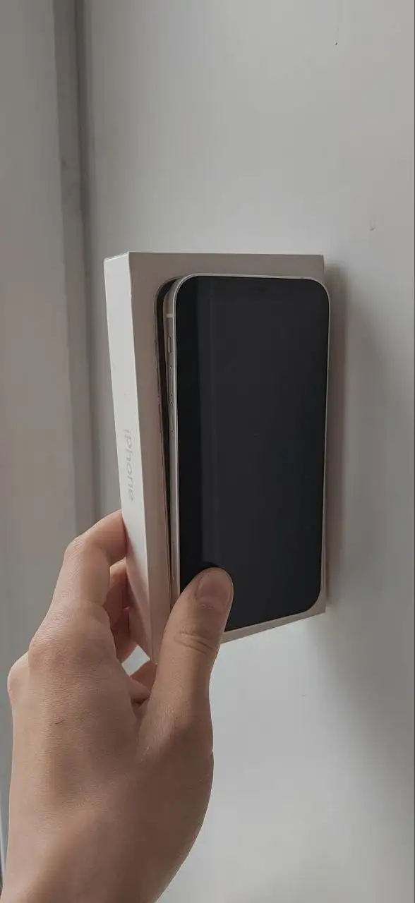 Продам iPhone 12 64GB с комплектом - Смартфоны (Электроника) в Пермь