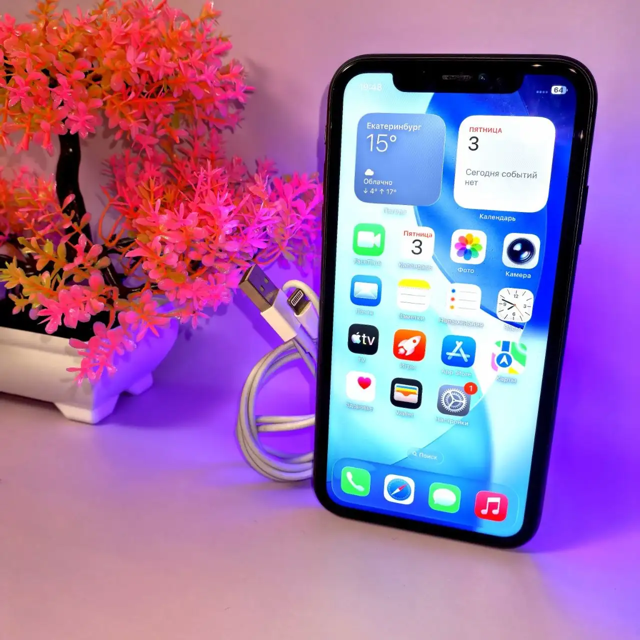 iPhone 11 64GB Black в отличном состоянии - Смартфоны (Электроника) в Пермь