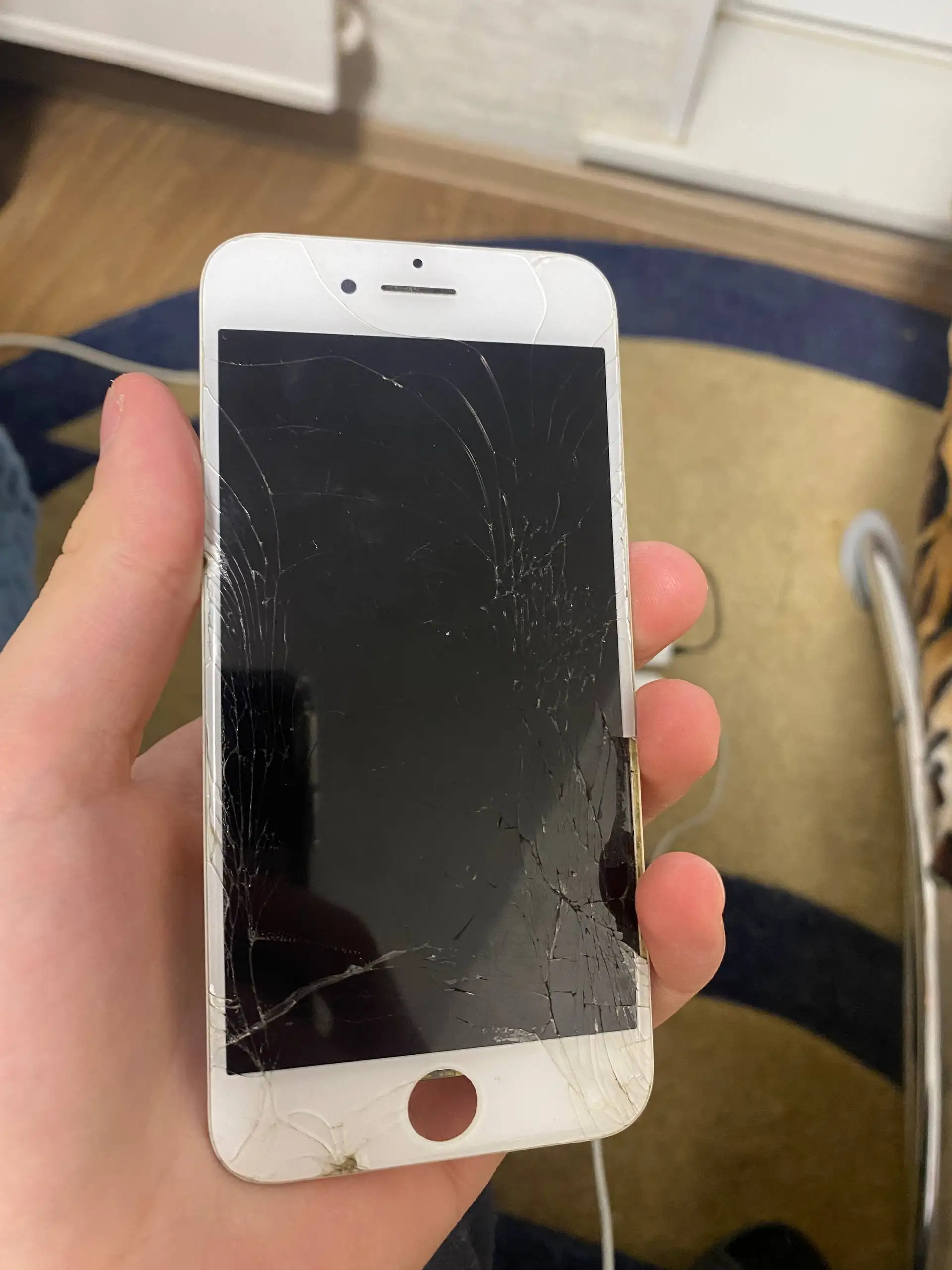 iPhone 8 64GB с замененным дисплеем - Смартфоны (Электроника) в Пермь