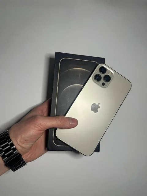 Продам iPhone 12 Pro Max 128 ГБ золотистый - Компьютеры и комплектующие в Пермь