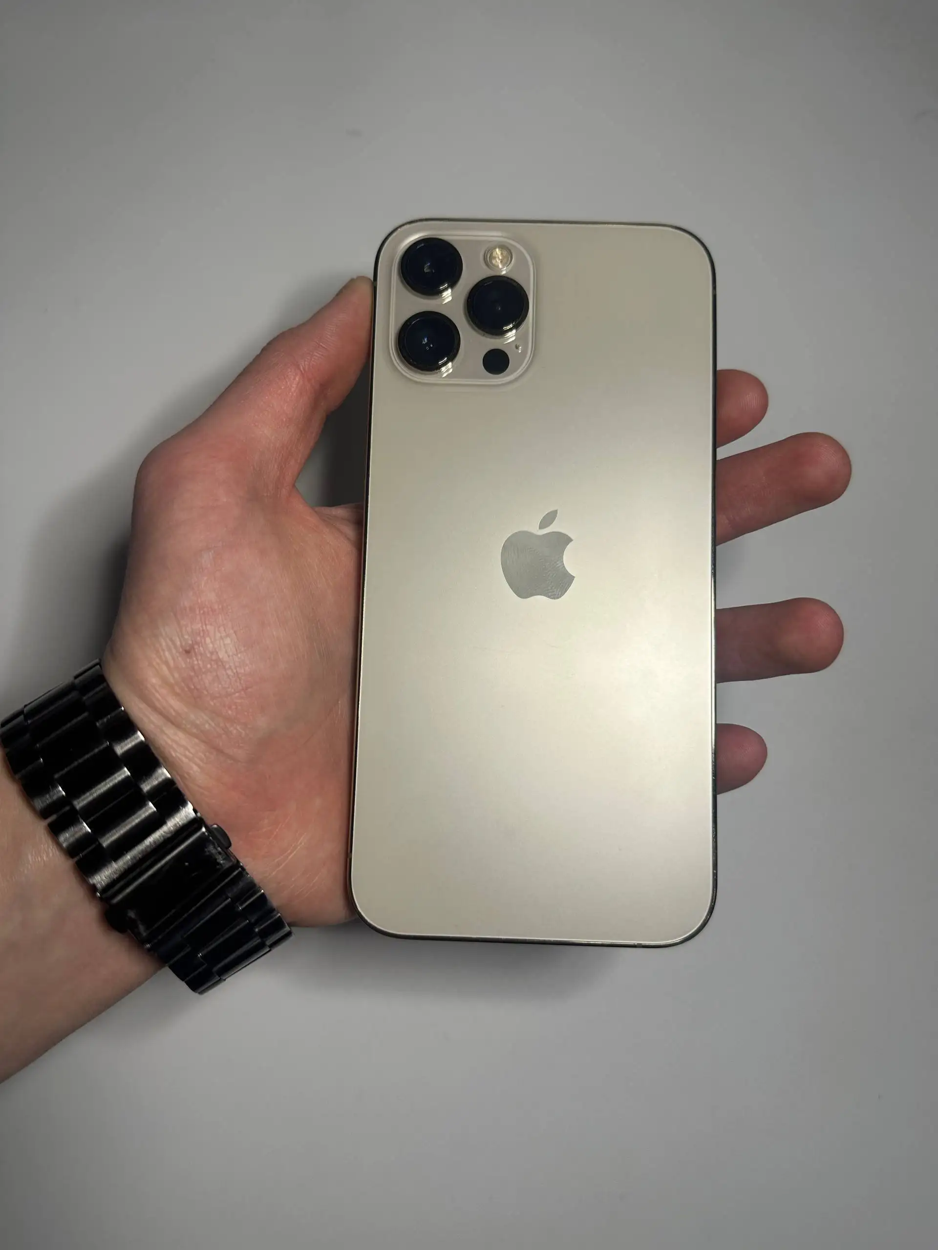 Продам iPhone 12 Pro Max 128 ГБ золотистый - Смартфоны (Электроника) в Пермь