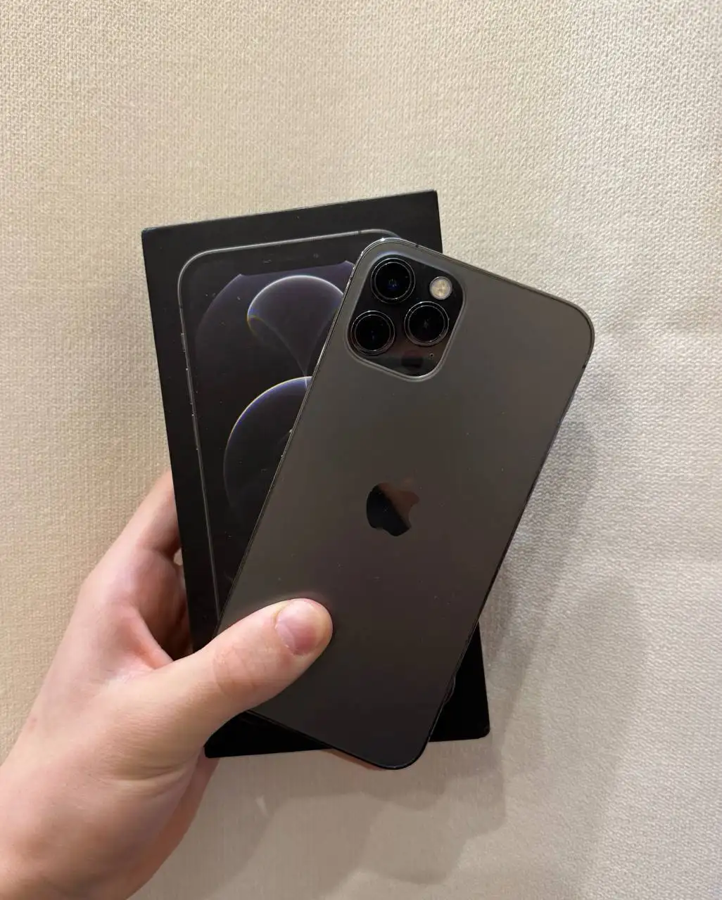 iPhone 12 Pro 256 ГБ Black с мелкими царапинами - Смартфоны (Электроника) в Пермь