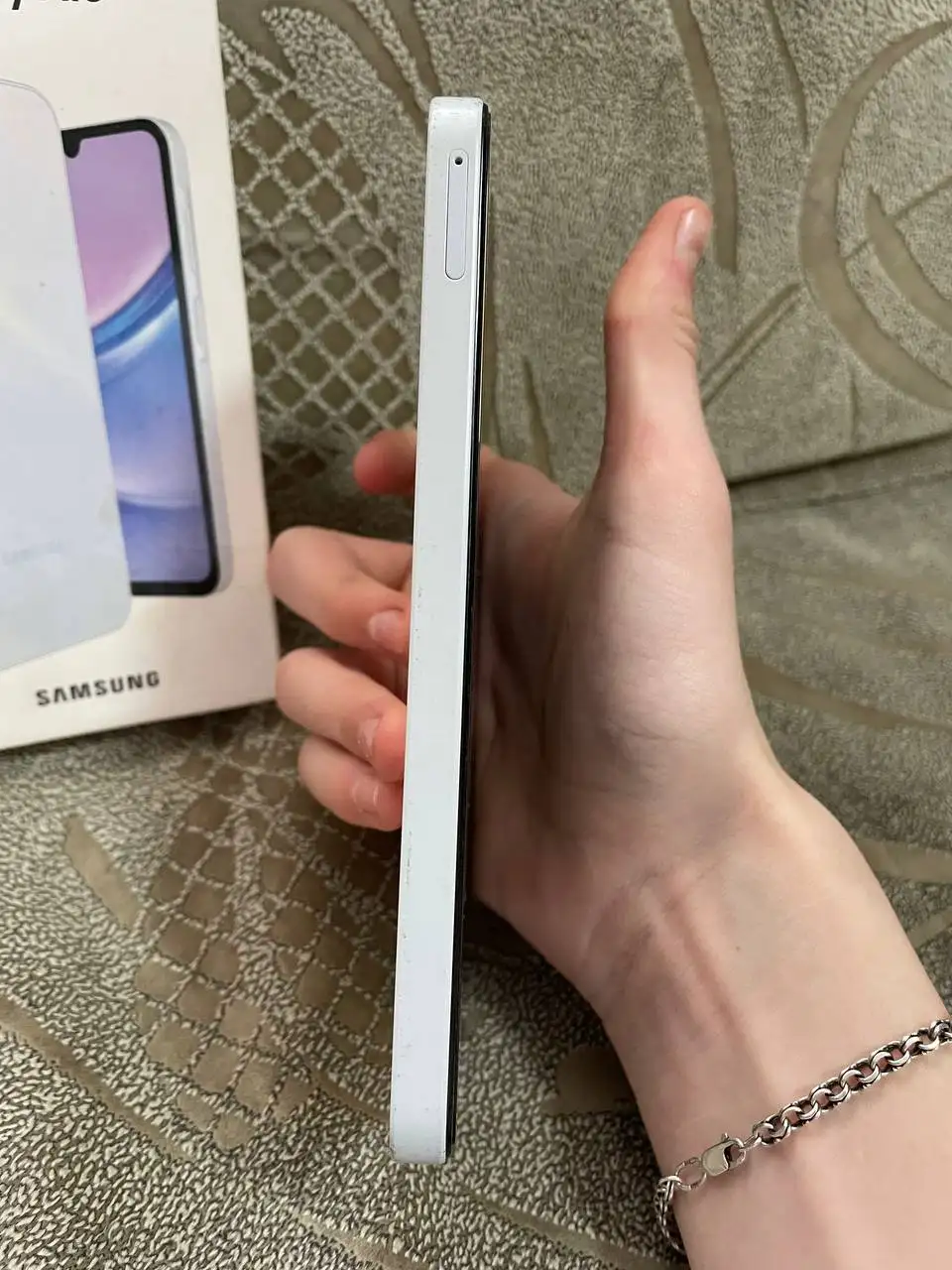 Смартфон Samsung A15 256GB с мелкими дефектами - Смартфоны (Электроника) в Пермь