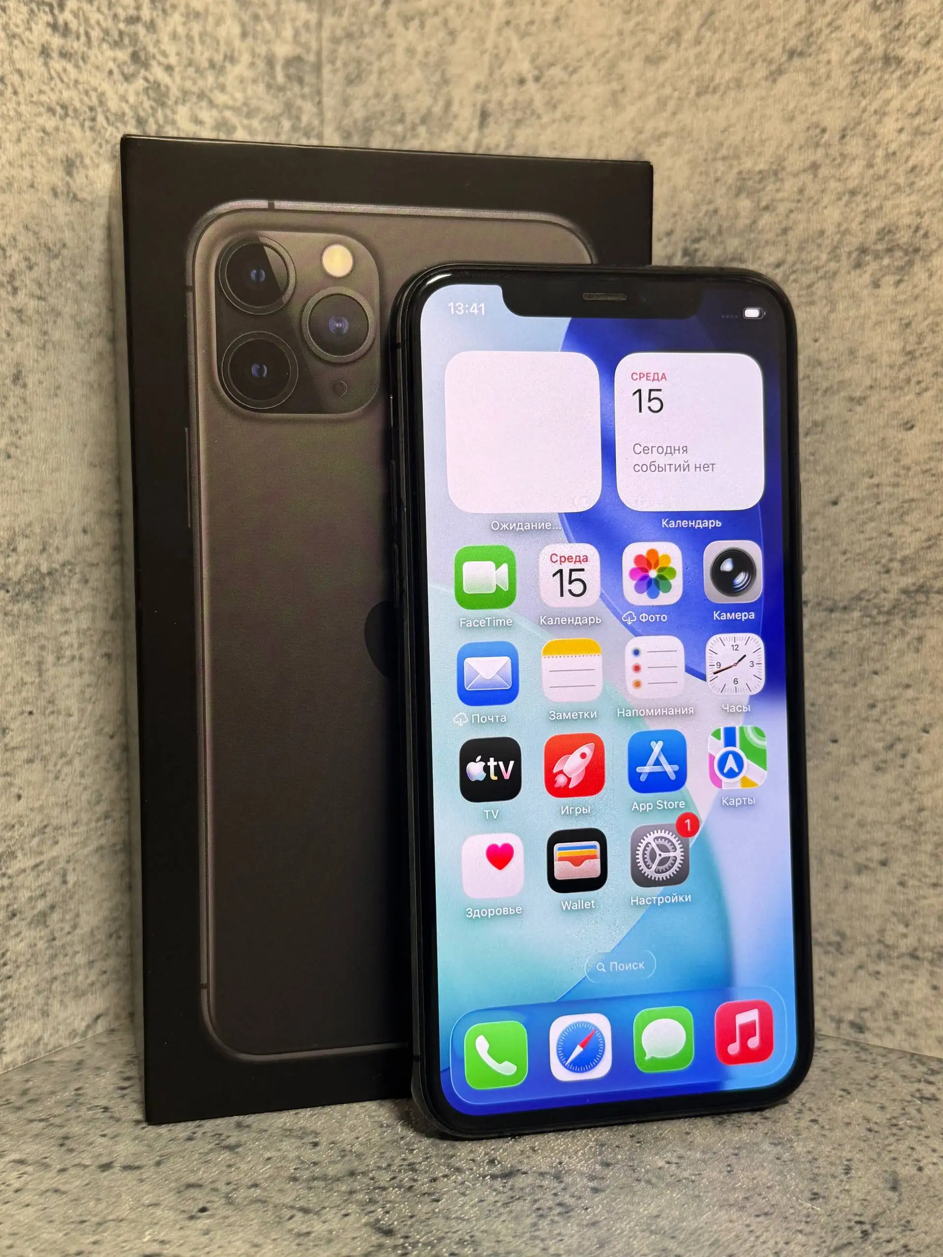 Продажа iPhone 11 Pro и iPhone XR с запчастями - Смартфоны (Электроника) в Пермь