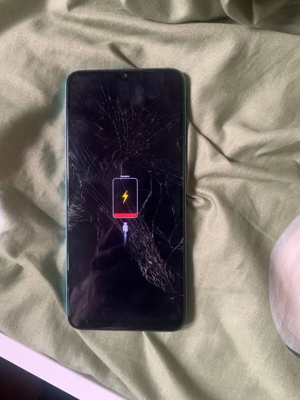 Обмен iPhone с батареей 82% - Смартфоны (Электроника) в Пермь