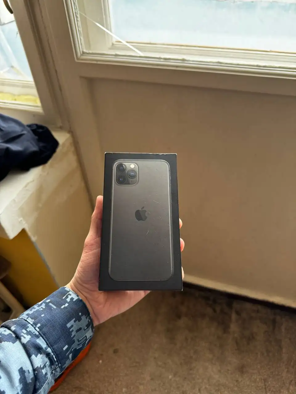 Продам iPhone 11 Pro 64GB - Смартфоны (Электроника) в Пермь