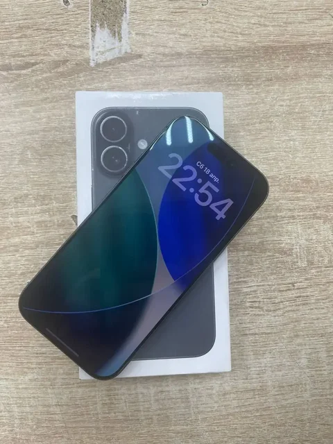Apple iPhone 17 256 ГБ в идеальном состоянии - Самокаты в Пермь