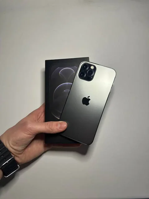 iPhone 12 Pro 256GB Серый - Смартфоны и гаджеты в Пермь