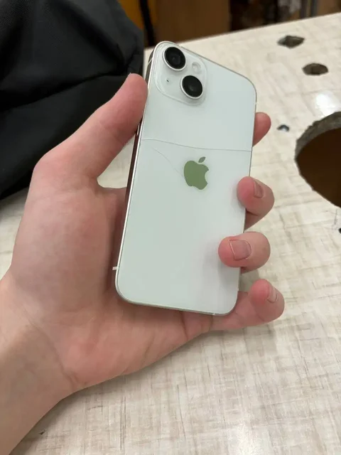 Продается iPhone - Смартфоны и гаджеты в Пермь