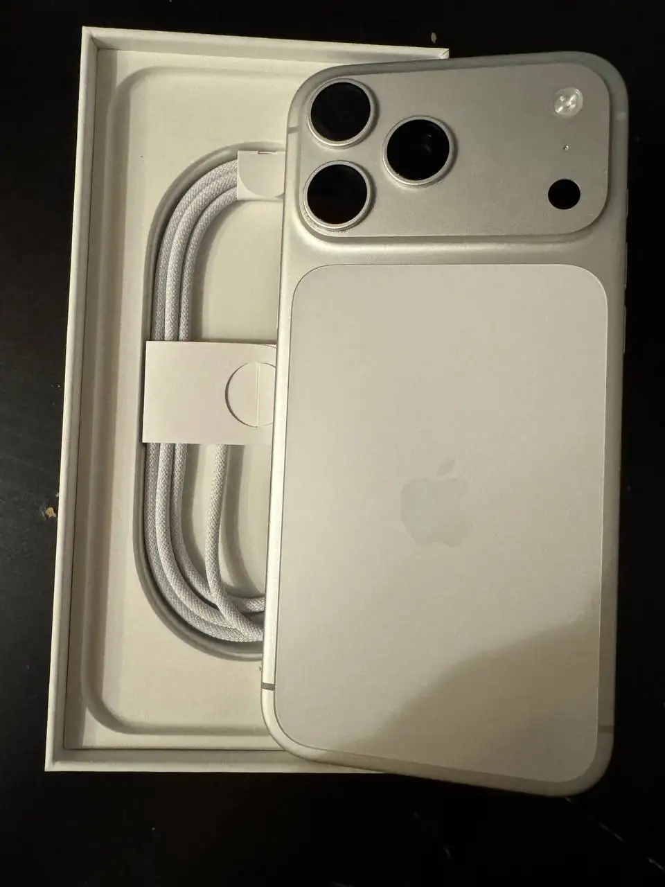 iPhone 17 Pro Max 256GB белый - Мобильные телефоны (Электроника) в Пермь