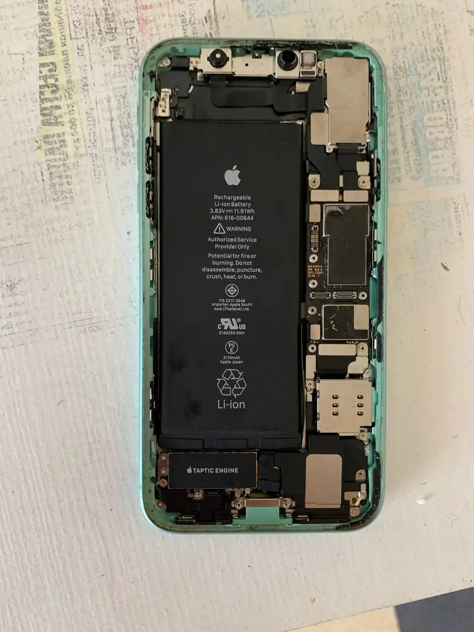 Продам iPhone 11 нерабочий - Смартфоны и телефоны (Электроника) в Пермь