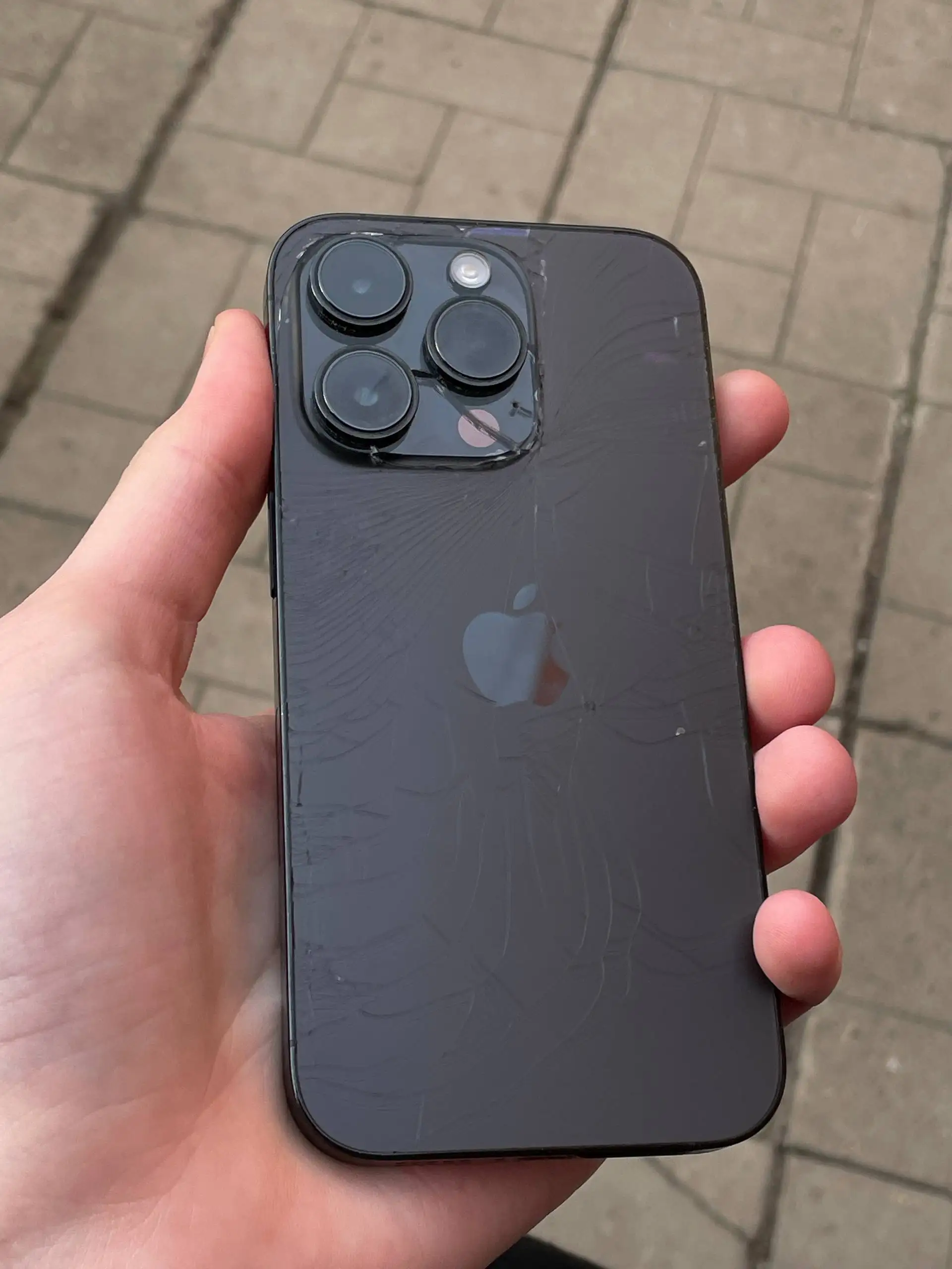 Обмен iPhone 14 Pro 256GB eSIM в удовлетворительном состоянии - Мобильные телефоны (Электроника) в Пермь