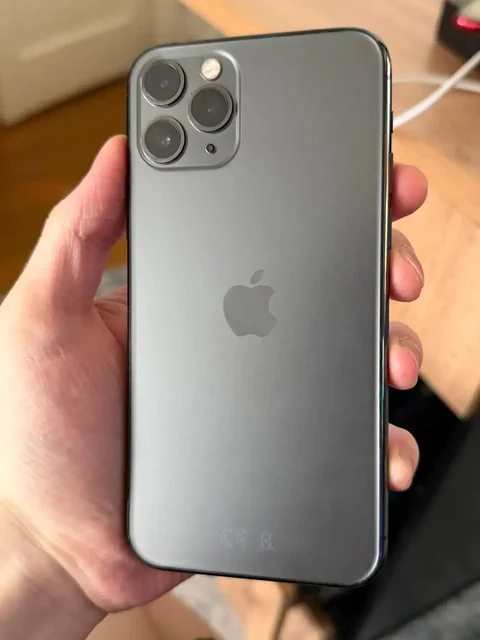 iPhone 11 Pro 256GB с разбитым дисплеем - Телефоны и аксессуары в Пермь