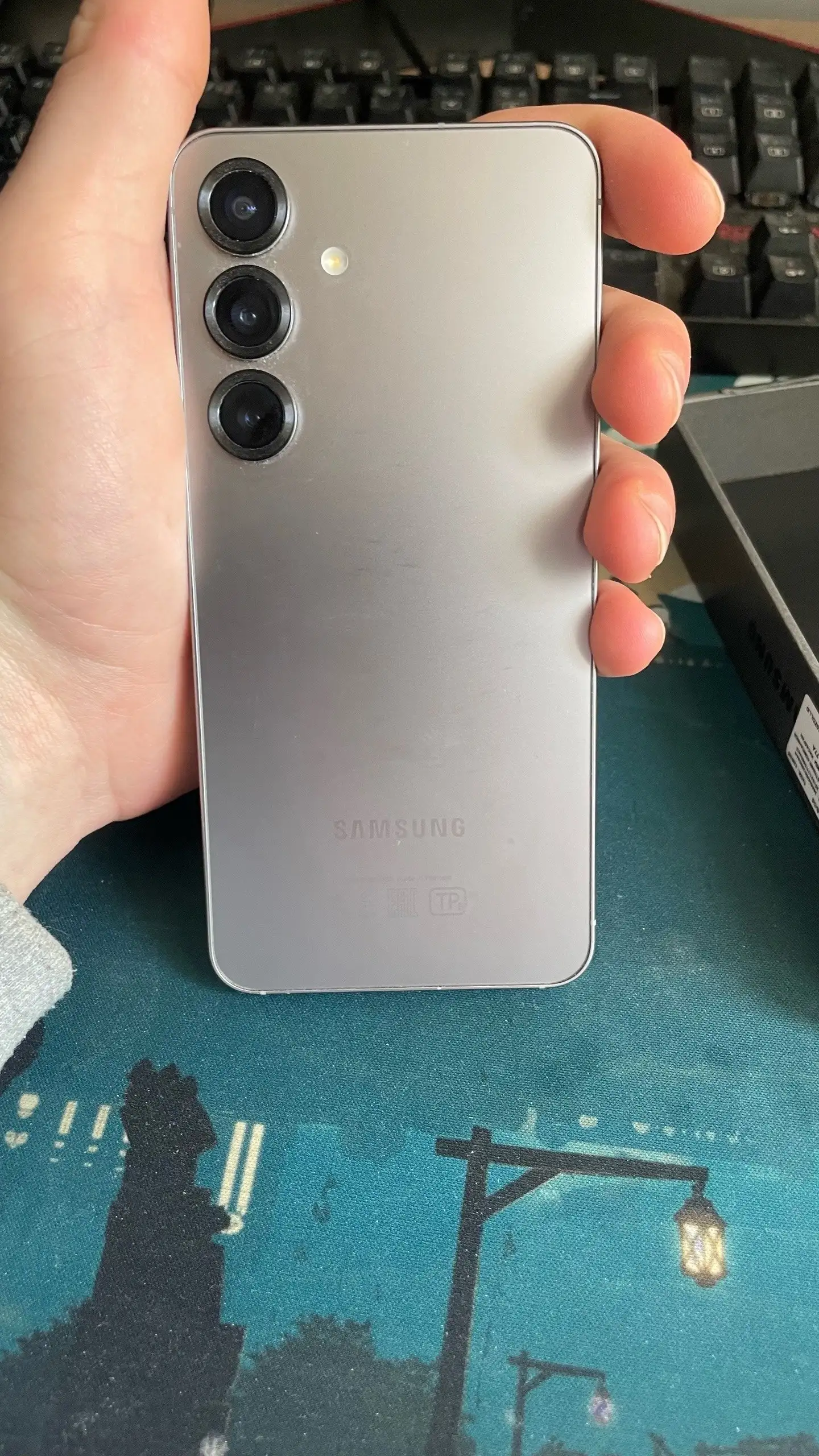 Samsung S25 в идеальном состоянии - Смартфоны и гаджеты (Электроника) в Пермь