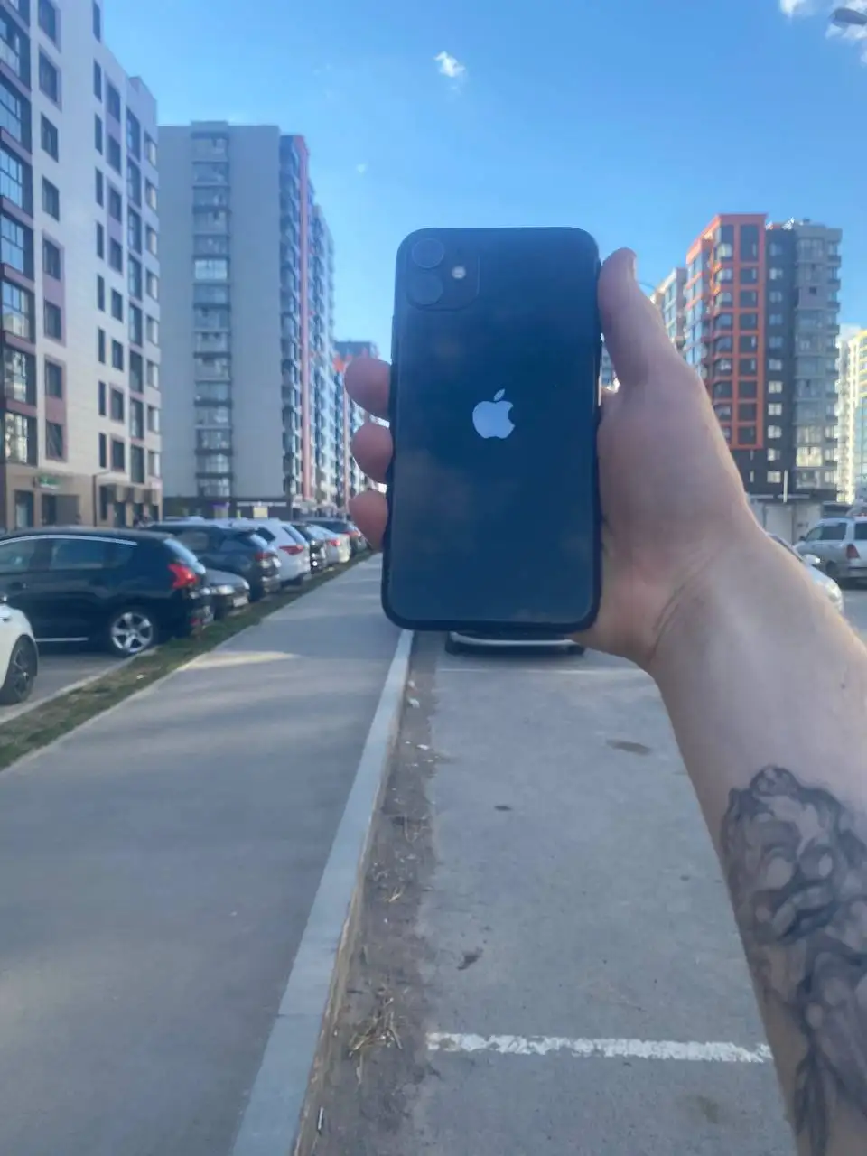 iPhone 11 64GB Black - Мобильные телефоны (Электроника) в Пермь