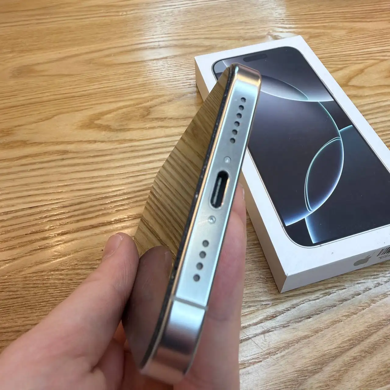 iPhone 16 Pro Max 512 GB Silver (SIM + eSIM) ‐ Идеальное состояние - Мобильные телефоны (Электроника) в Пермь