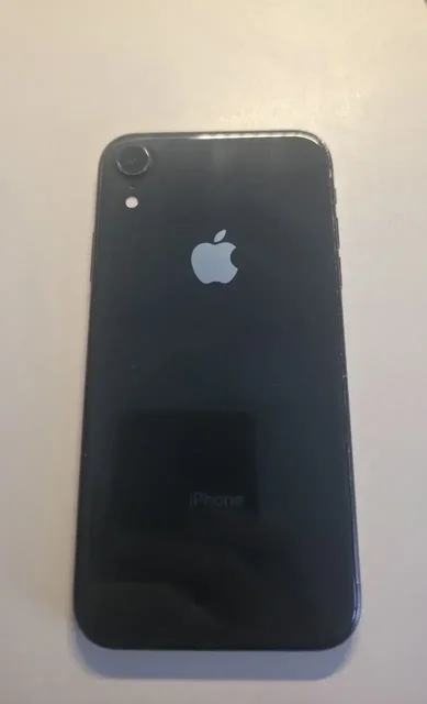 IPhone XR в хорошем состоянии - Аксессуары для электроники в Пермь