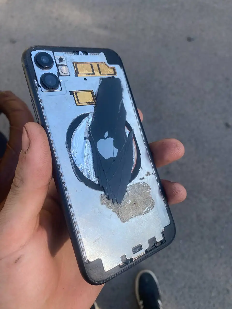 iPhone 11 на запчасти - Смартфоны и мобильные телефоны (Электроника) в Пермь