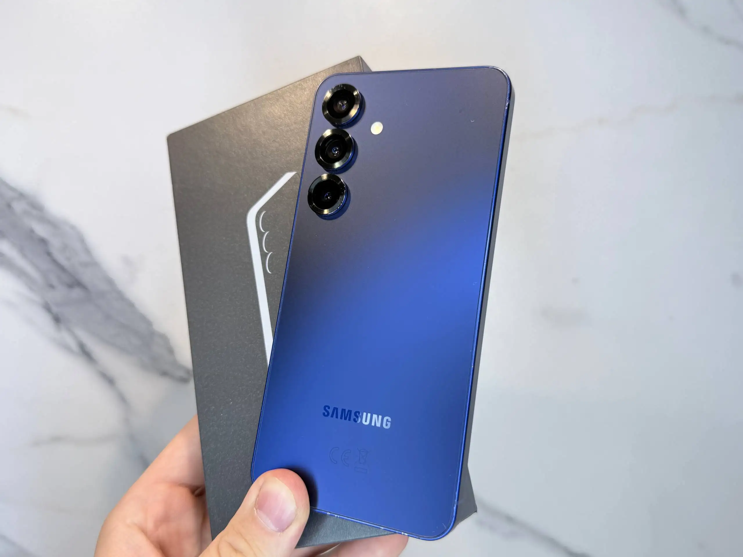 Samsung Galaxy S25 256GB Blue - Смартфоны и аксессуары (Электроника) в Пермь
