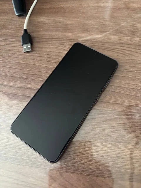 Samsung S21 5G в хорошем состоянии - Аксессуары для электроники в Пермь