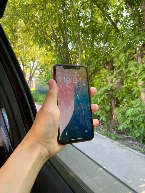 iPhone XR 64GB Red в отличном состоянии - Аксессуары для электроники в Пермь