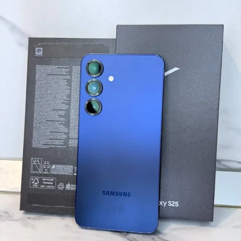 Samsung Galaxy S25 256GB - Аксессуары для электроники в Пермь