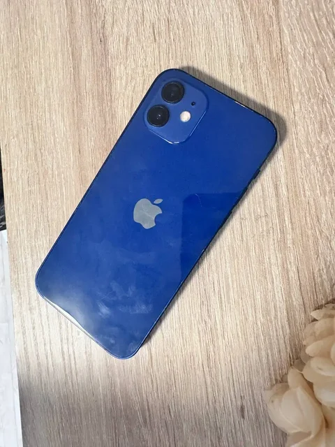 iPhone 12 128GB с битым стеклом - Смартфоны в Пермь