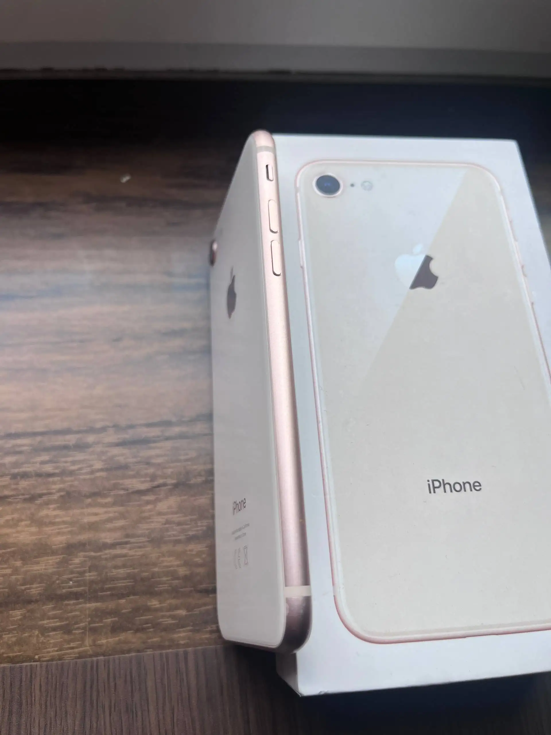 iPhone 8 64GB - Смартфоны (Электроника) в Пермь