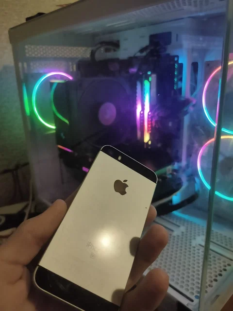 Продажа корпуса iPhone SE 1 - Планшеты в Пермь