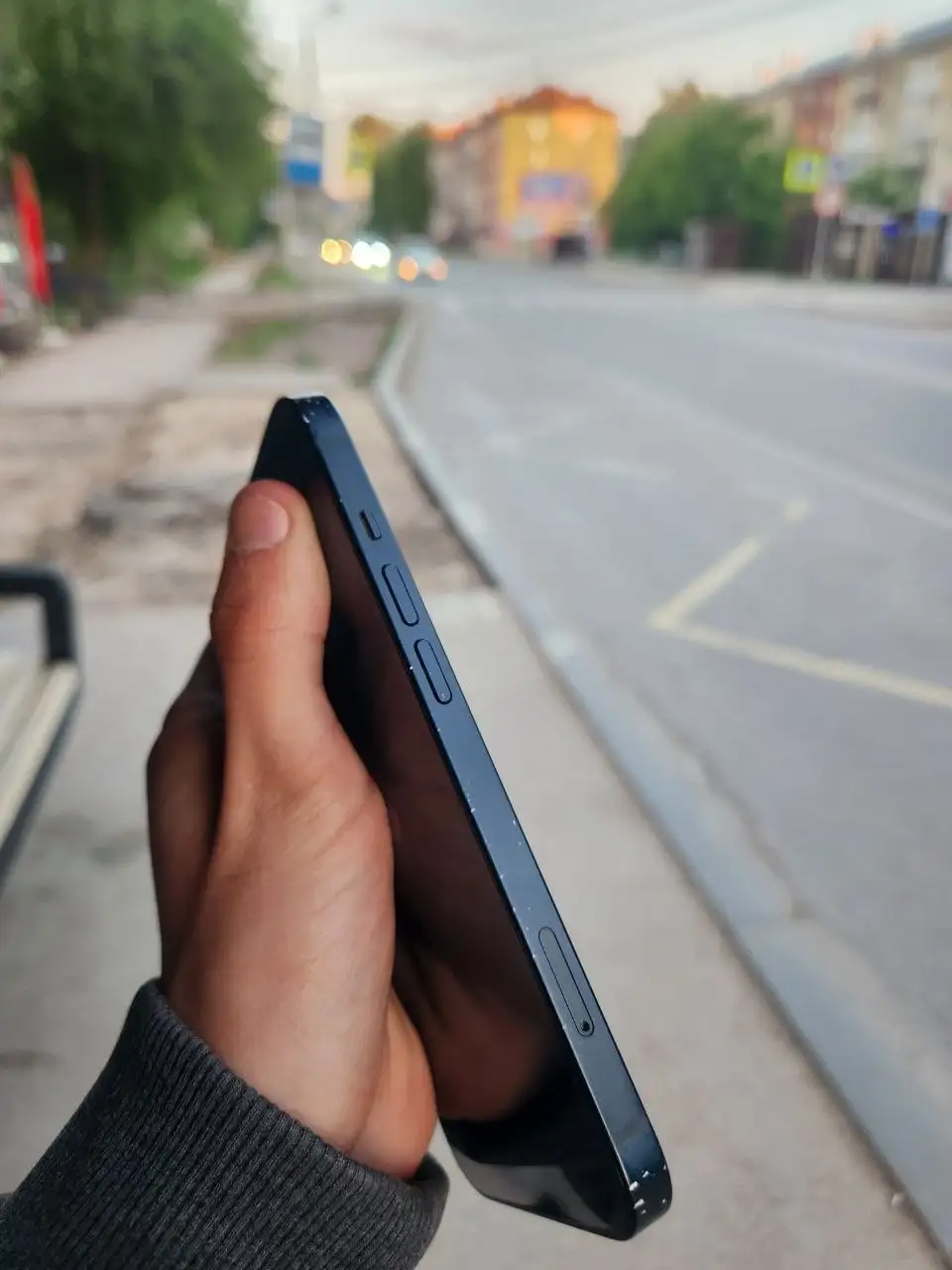 Продается iPhone 13 128GB Black - Телефоны (Электроника) в Пермь
