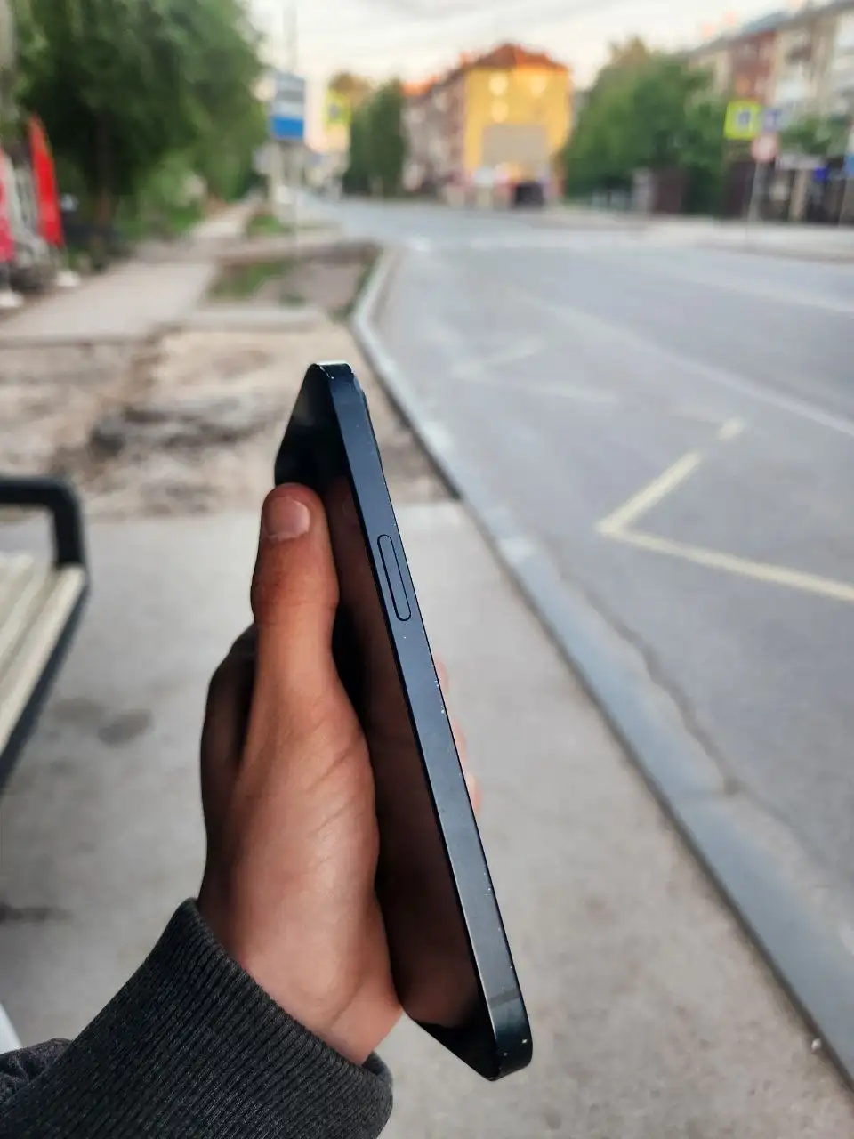 Продается iPhone 13 128GB Black - Телефоны (Электроника) в Пермь