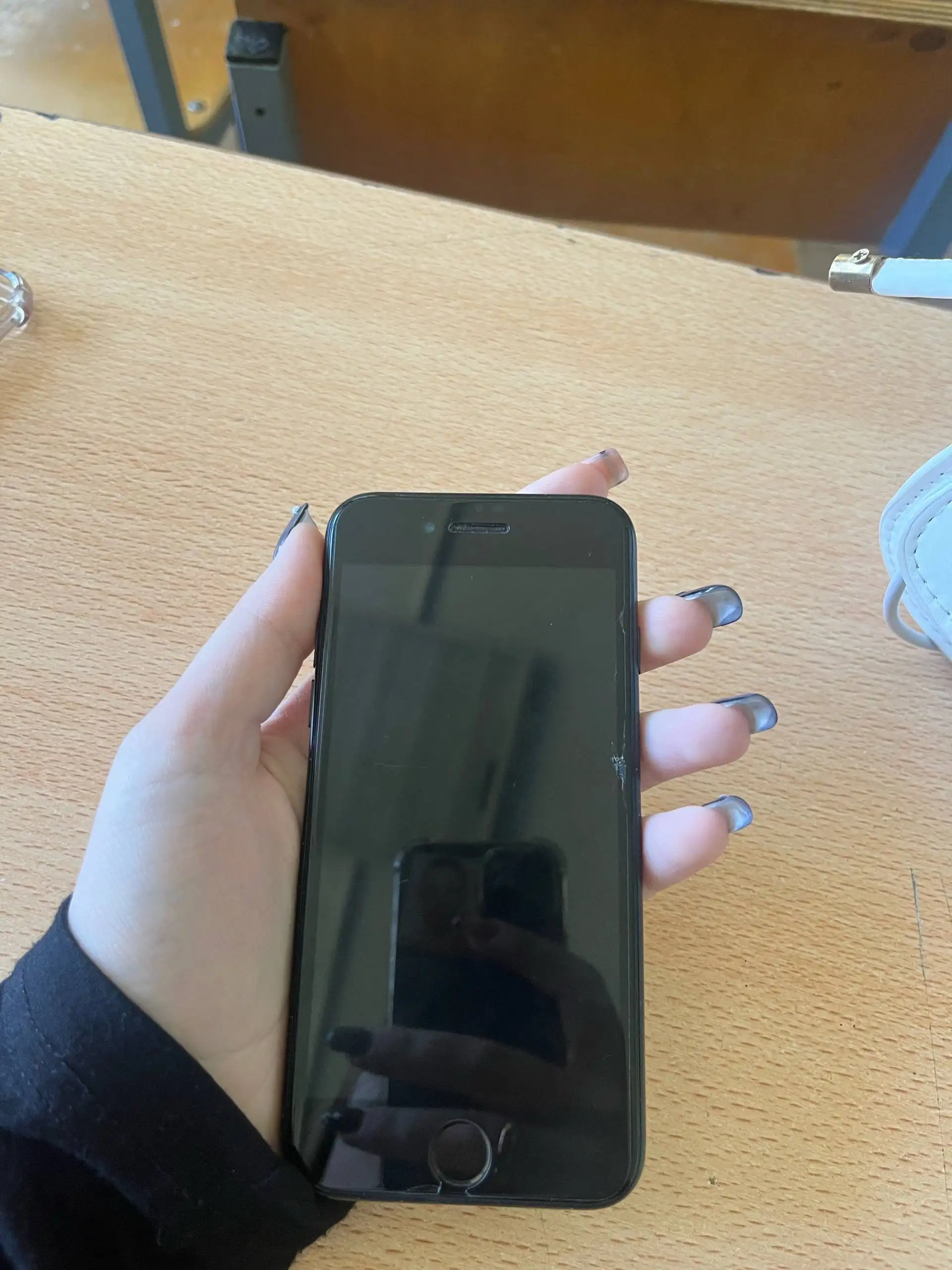 Обменяю iPhone SE 2020 128GB - Смартфоны (Электроника) в Пермь