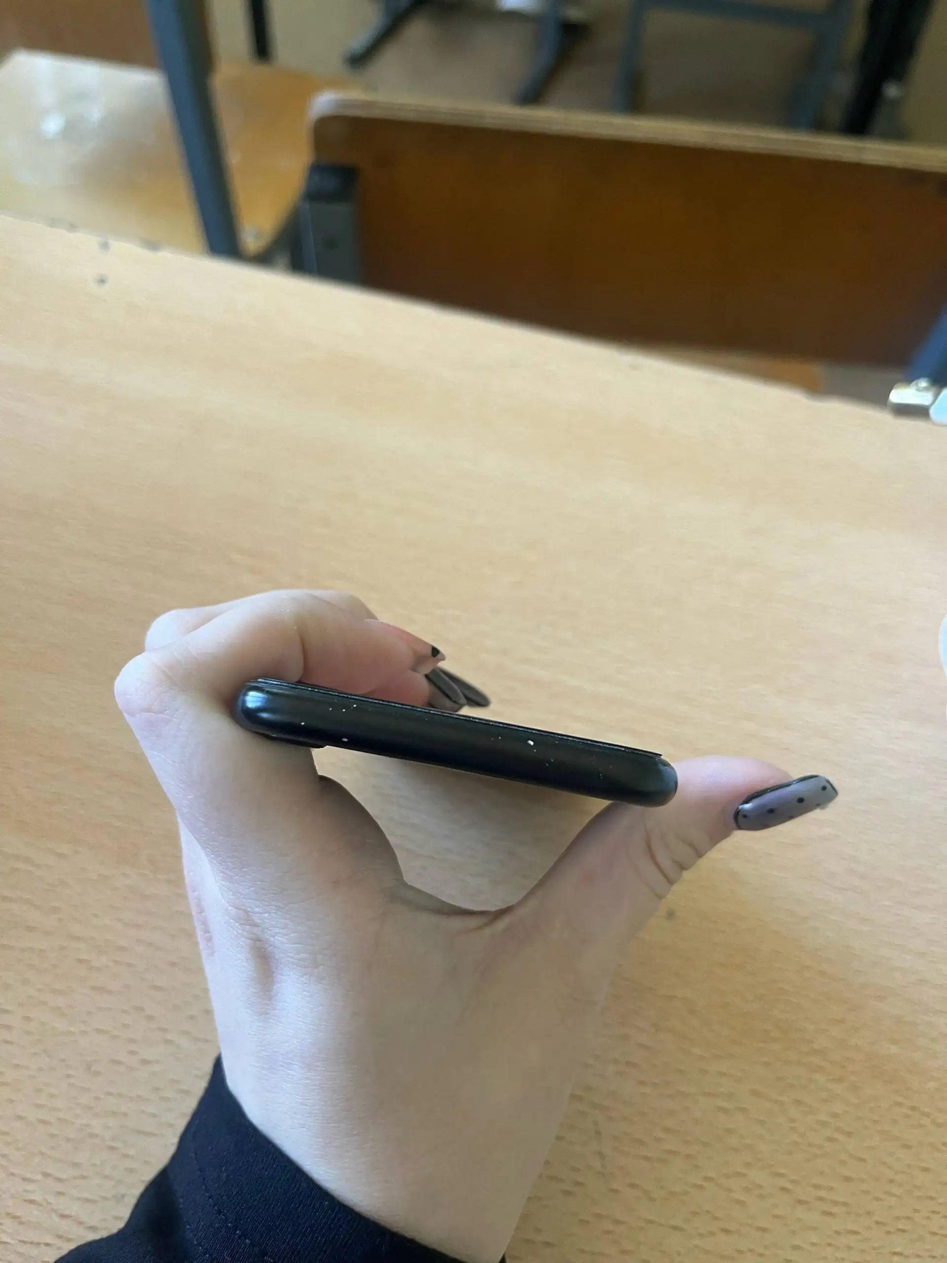 Обменяю iPhone SE 2020 128GB - Смартфоны (Электроника) в Пермь