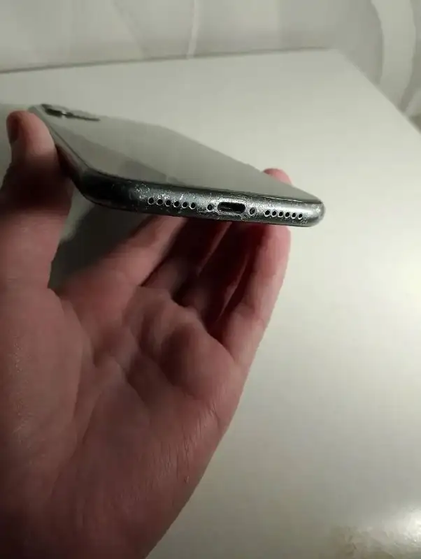 iPhone 11 64GB Черный - Смартфоны и телефоны (Электроника) в Пермь