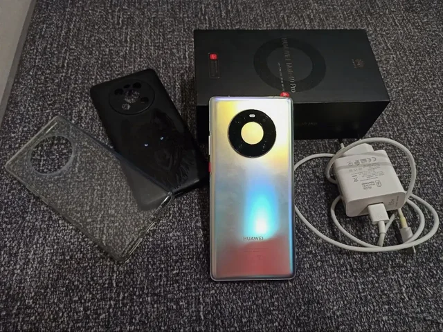 Продам/обменяю Huawei Mate 40 Pro - Умные часы в Пермь