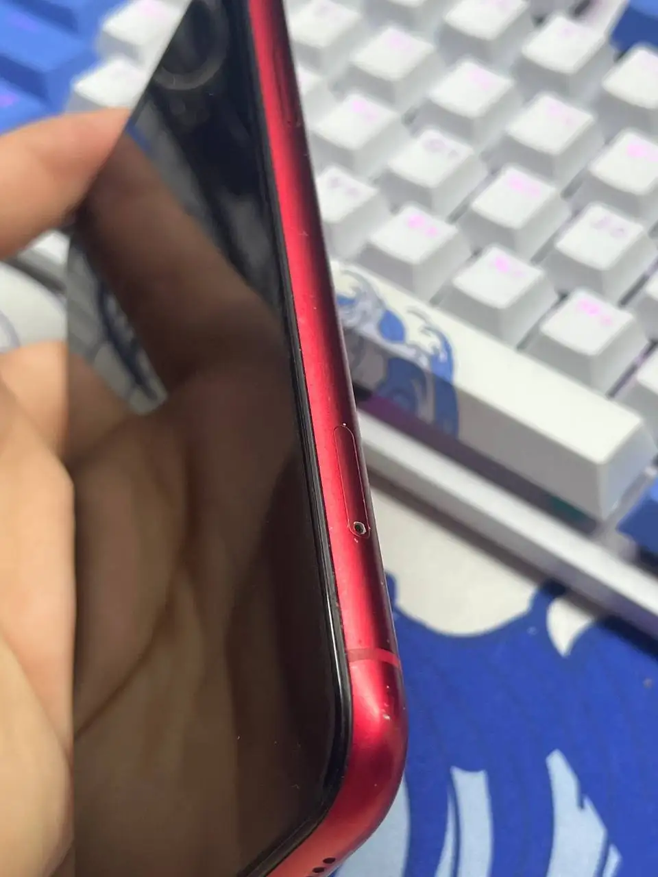 Продам iPhone 11 Product Red (разбита матрица) - Смартфоны и гаджеты (Электроника) в Пермь