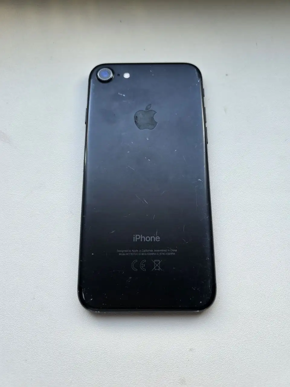 iPhone 7 32GB Silver - Мобильные телефоны (Электроника) в Пермь
